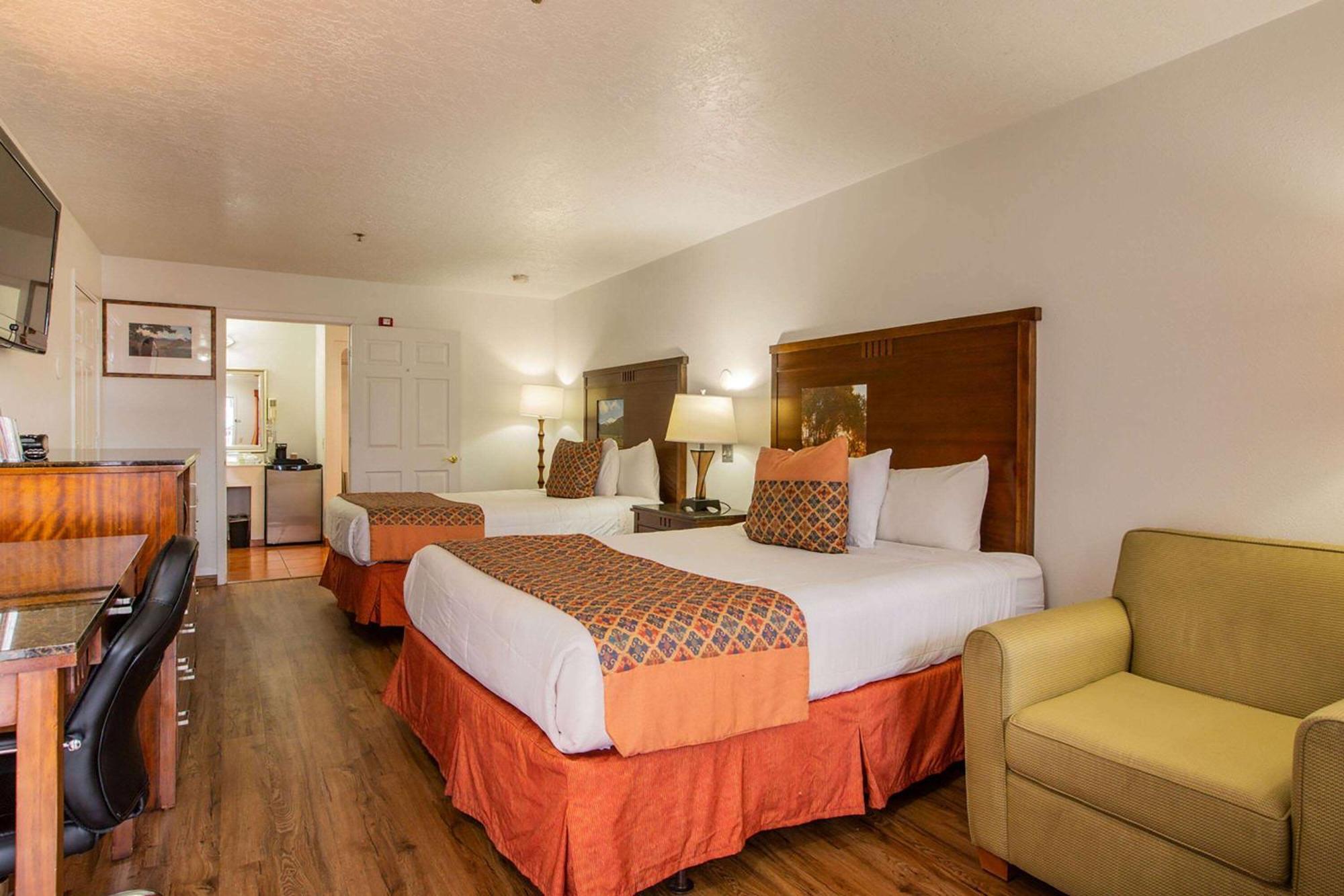 Sandia Peak Inn Old Town Abq, A Howard Johnson By Wyndham Αλμπουκέρκι Εξωτερικό φωτογραφία