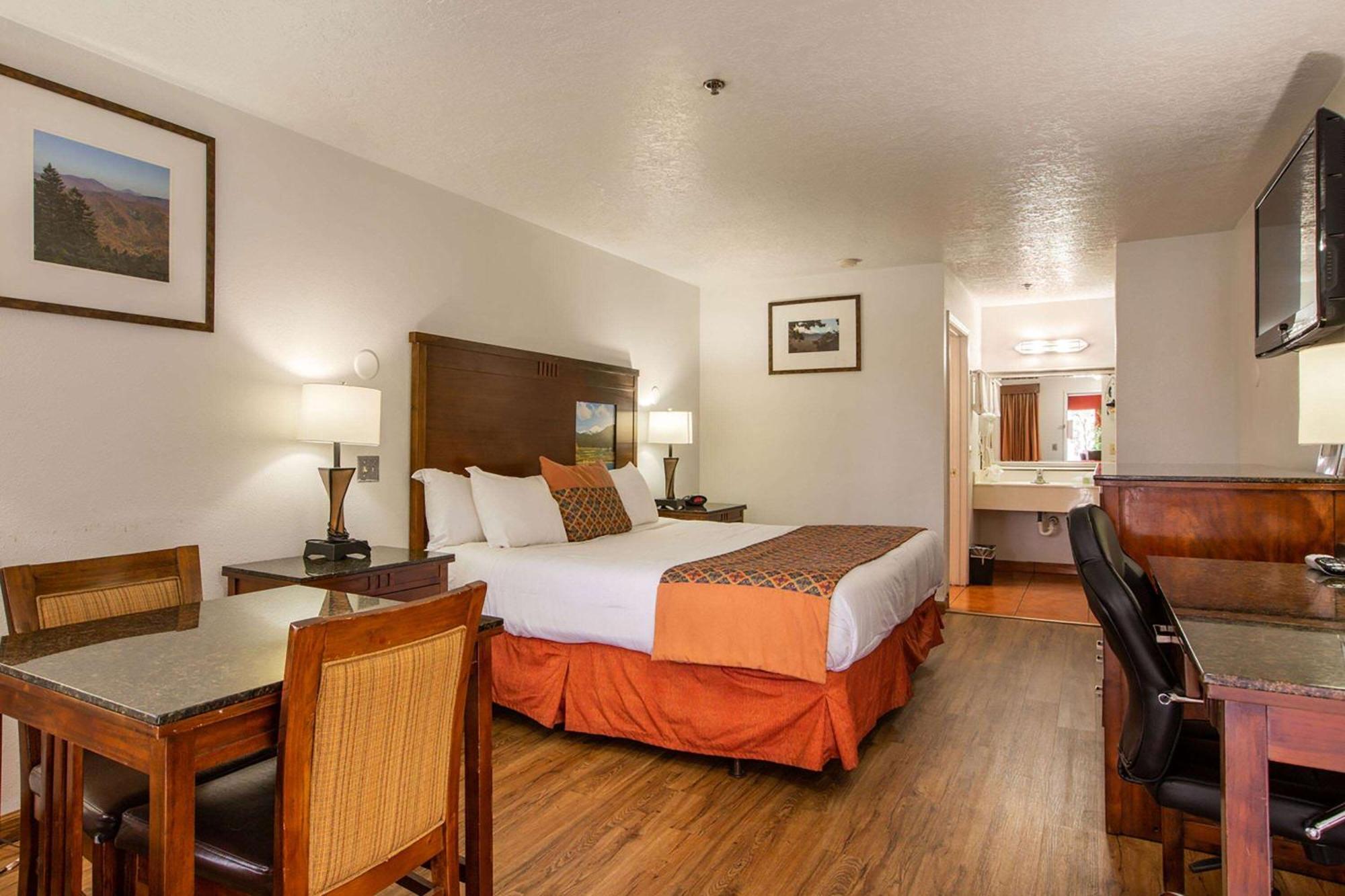 Sandia Peak Inn Old Town Abq, A Howard Johnson By Wyndham Αλμπουκέρκι Εξωτερικό φωτογραφία