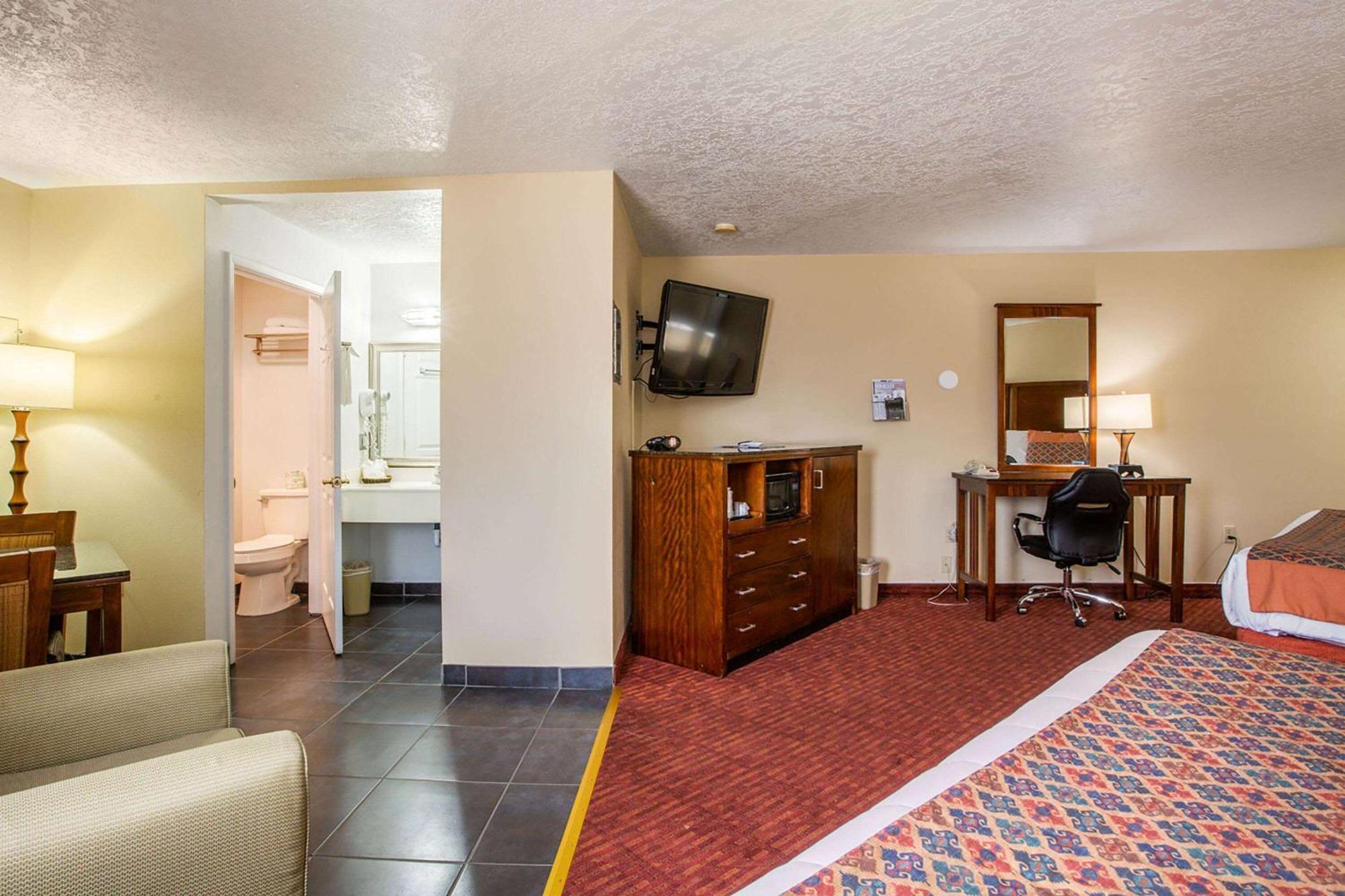 Sandia Peak Inn Old Town Abq, A Howard Johnson By Wyndham Αλμπουκέρκι Εξωτερικό φωτογραφία