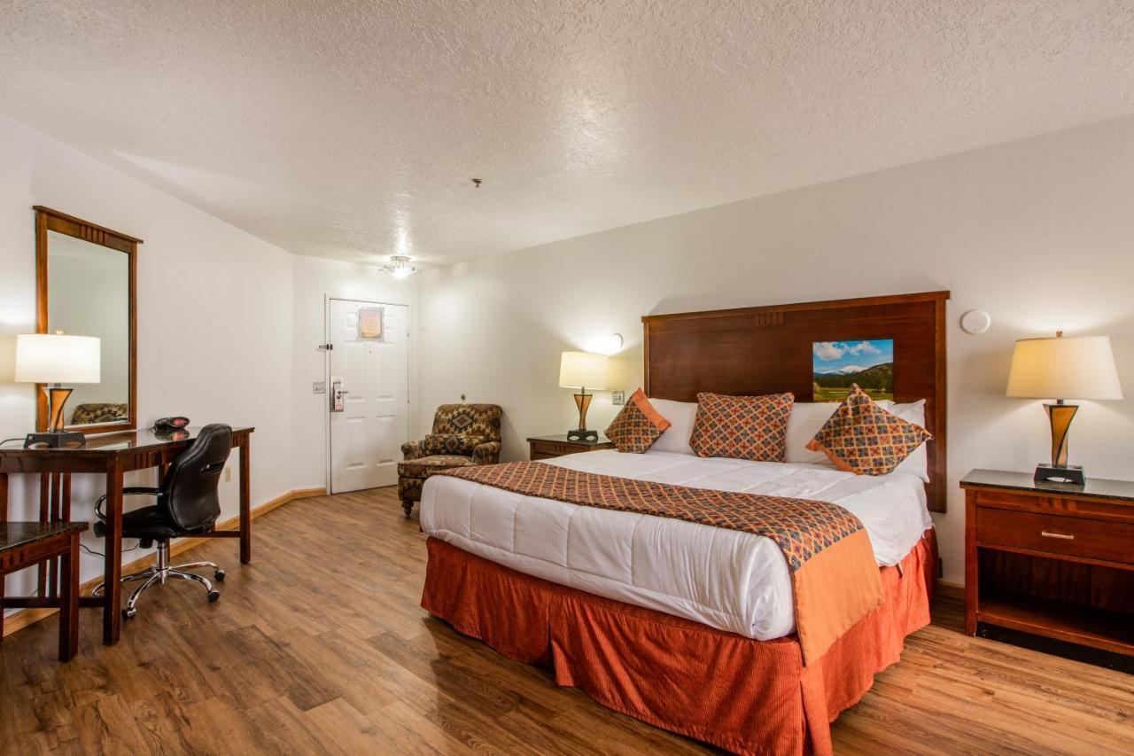 Sandia Peak Inn Old Town Abq, A Howard Johnson By Wyndham Αλμπουκέρκι Εξωτερικό φωτογραφία