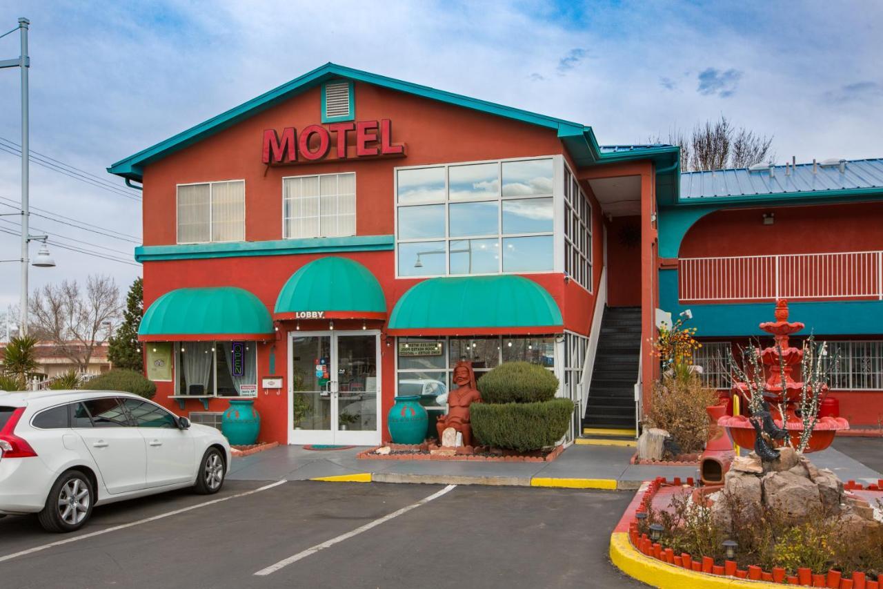 Sandia Peak Inn Old Town Abq, A Howard Johnson By Wyndham Αλμπουκέρκι Εξωτερικό φωτογραφία