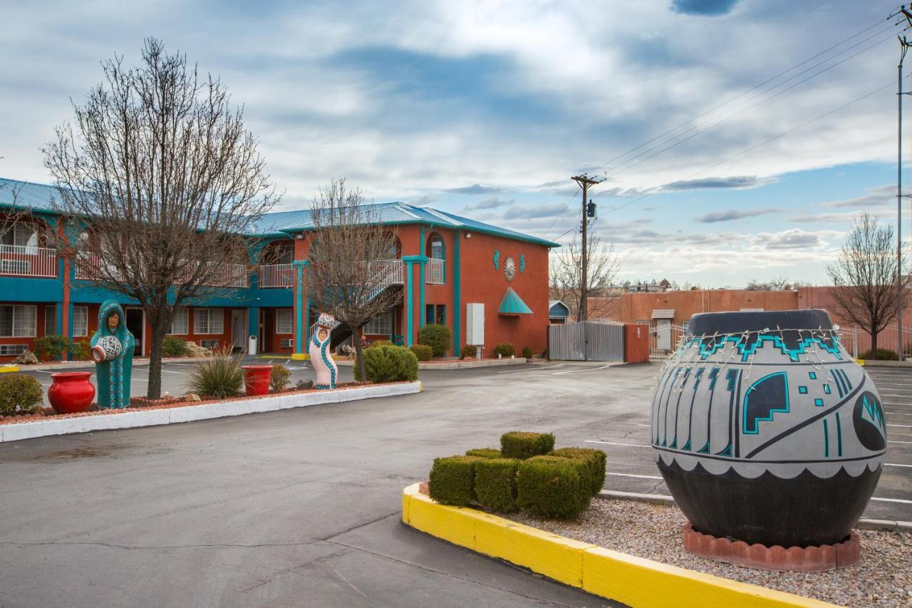 Sandia Peak Inn Old Town Abq, A Howard Johnson By Wyndham Αλμπουκέρκι Εξωτερικό φωτογραφία